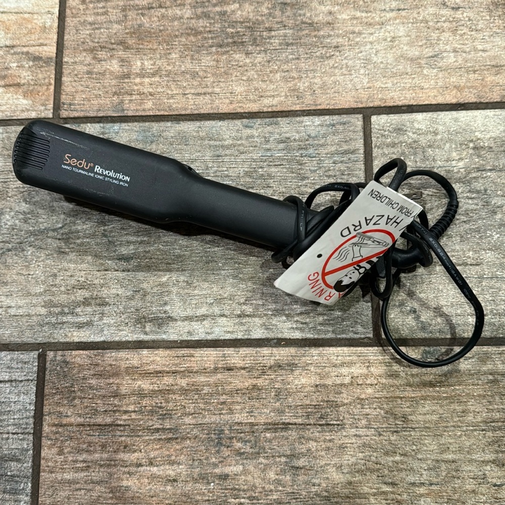 Used Sedu Revolution Flat Iron Straightener
